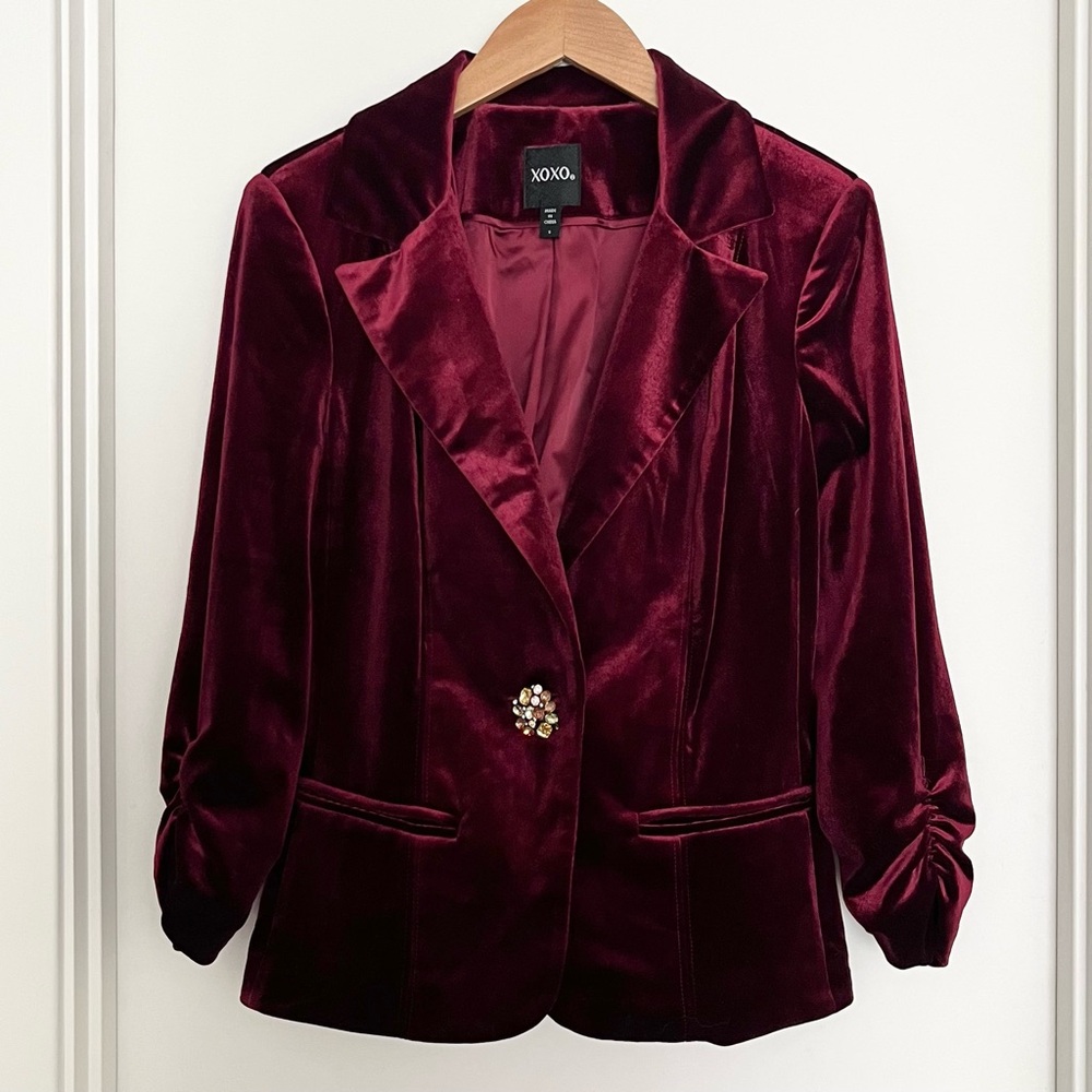 XOXO Women's Velour Burgundy Blazer Size S Jeweled Button Goth Vamp Old World